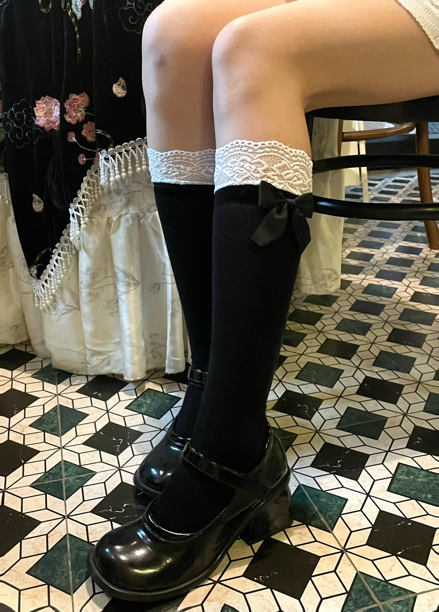 Elegant Lace-Trimmed Knee-High Socks with Bow Detail